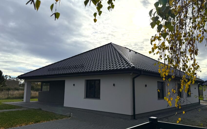 Dom „BEZ BARIER” PARTEROWY – spokój i komfort / KOBIERZYCE